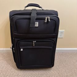 Kenneth Cole Reaction Black Rolling Suitcase Luggage 26x18 Upright Checked
