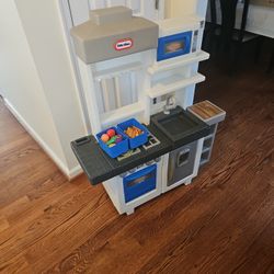 Little Tikes Kids Kitchen 