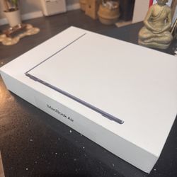 Apple MacBook Air 13-inch M4 Chip 2025 16GB RAM, 256GB SSD, Midnight