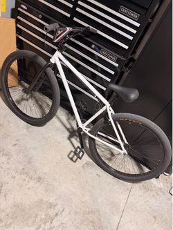 Wheelie bike 29 inch