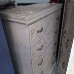 Dresser Plus Mirror 