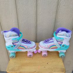 ROLLER SKATE SIZE 4 TO 6 AND  7 TO 9 WIHT LIGHT 