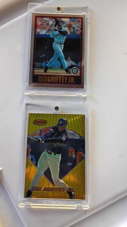 Ken Griffey Jr. Baseball Cards Lot of 2