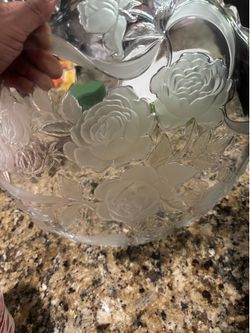 Glass bowl