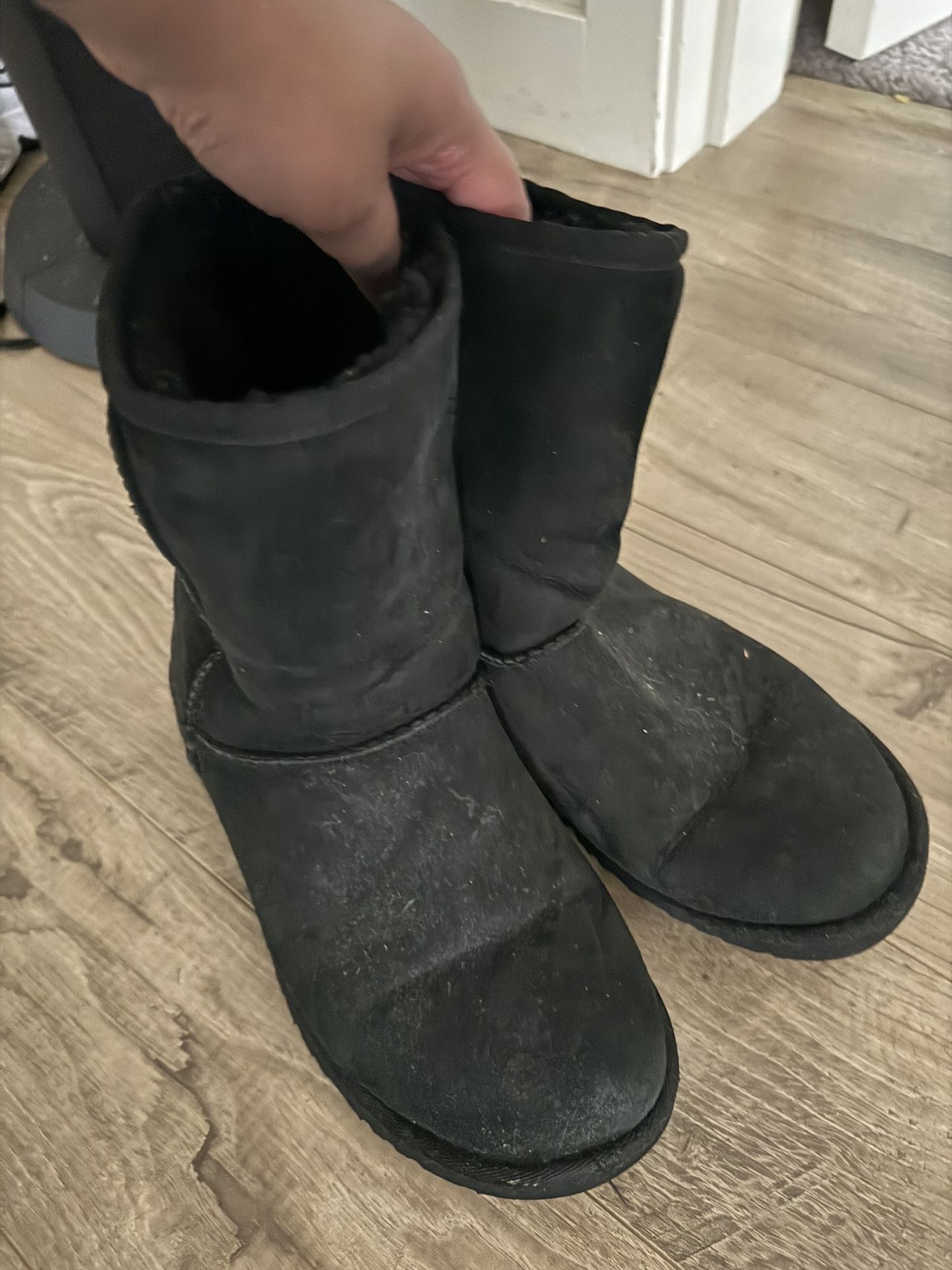 Women’s Ugg. Size 7