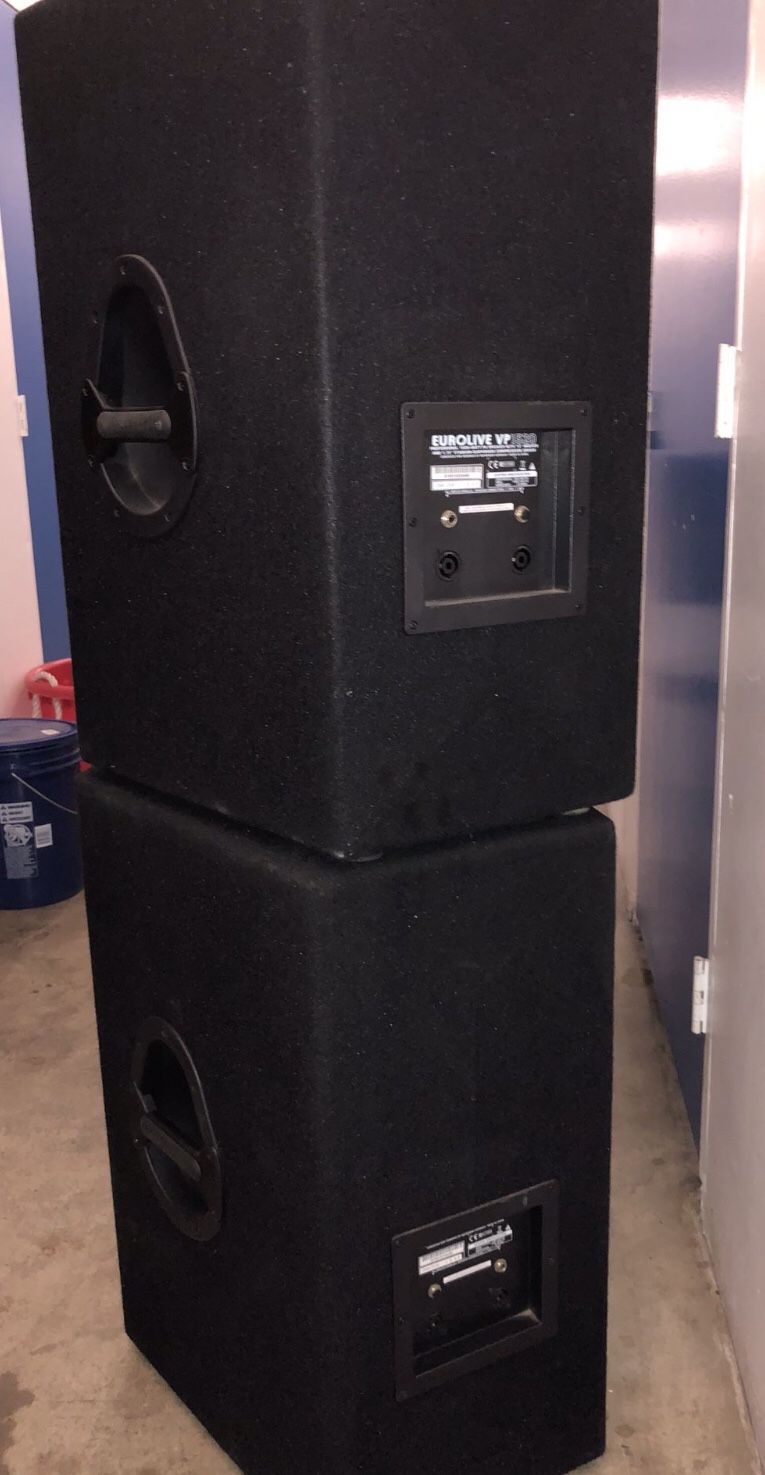 Behringer Euroline VP 1520 PA Speakers 1X15” Speakers 1000Wtts