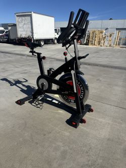 Schwinn IC3 Indoor Cycling Bike