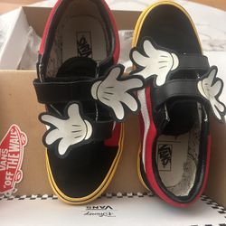 Kids Mickey vans