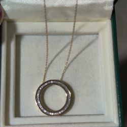 "Circle of life" Diamond pendant necklace in 10k yellow gold