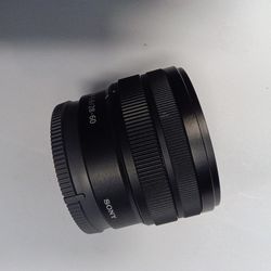 SONY FE 4-5.6/28-60 Full Frame Zoom Lens