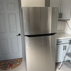 Refrigerator, Induction Top Stove And Washer Dryer All In One For Sale