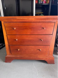 Wooden 3 drawer shelf