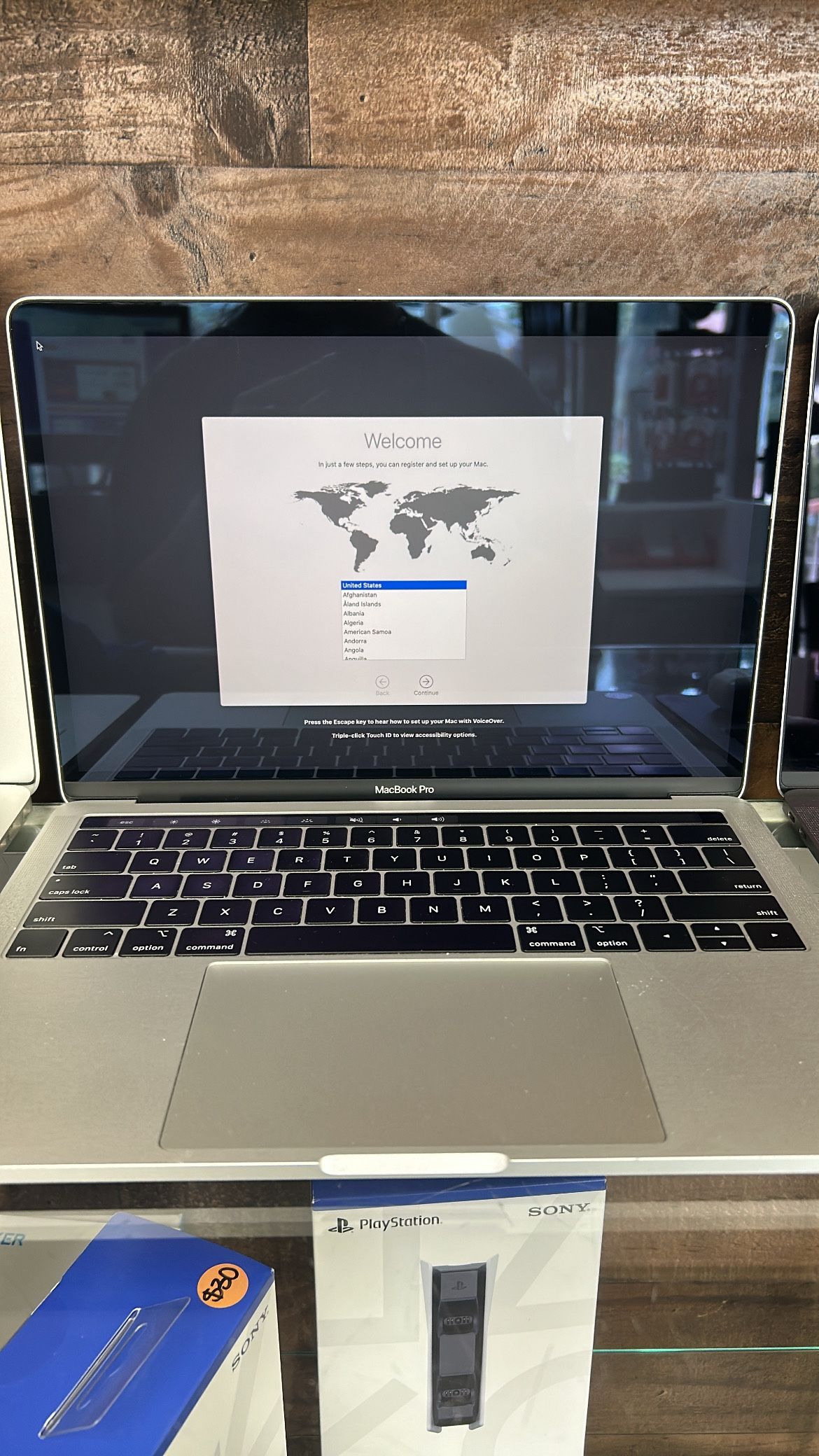 MacBook Pro 13” (2019)