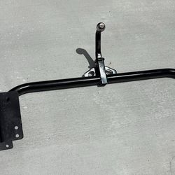 Hitch Hyundai Genesis 2011