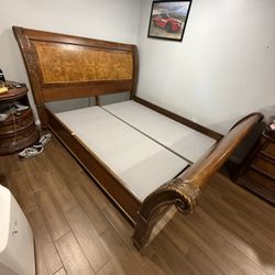 Cali King Bed Set