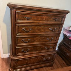 Queen Bedroom Set ( Bed Frame, Dresser, 2 Nightstands)