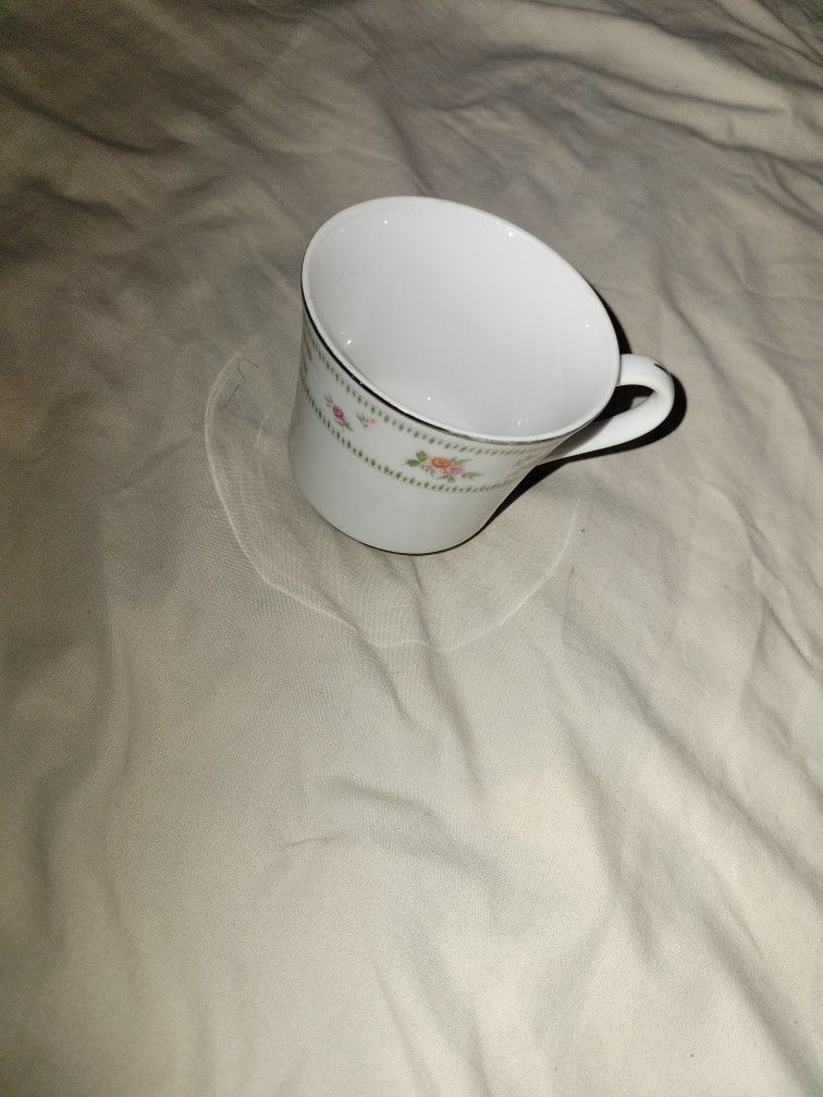 4 Abingdon China Vintage Footed Cup