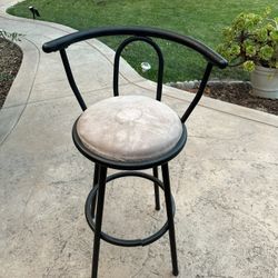 Bar Stool / high chair 