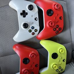 Xbox One Controllers 