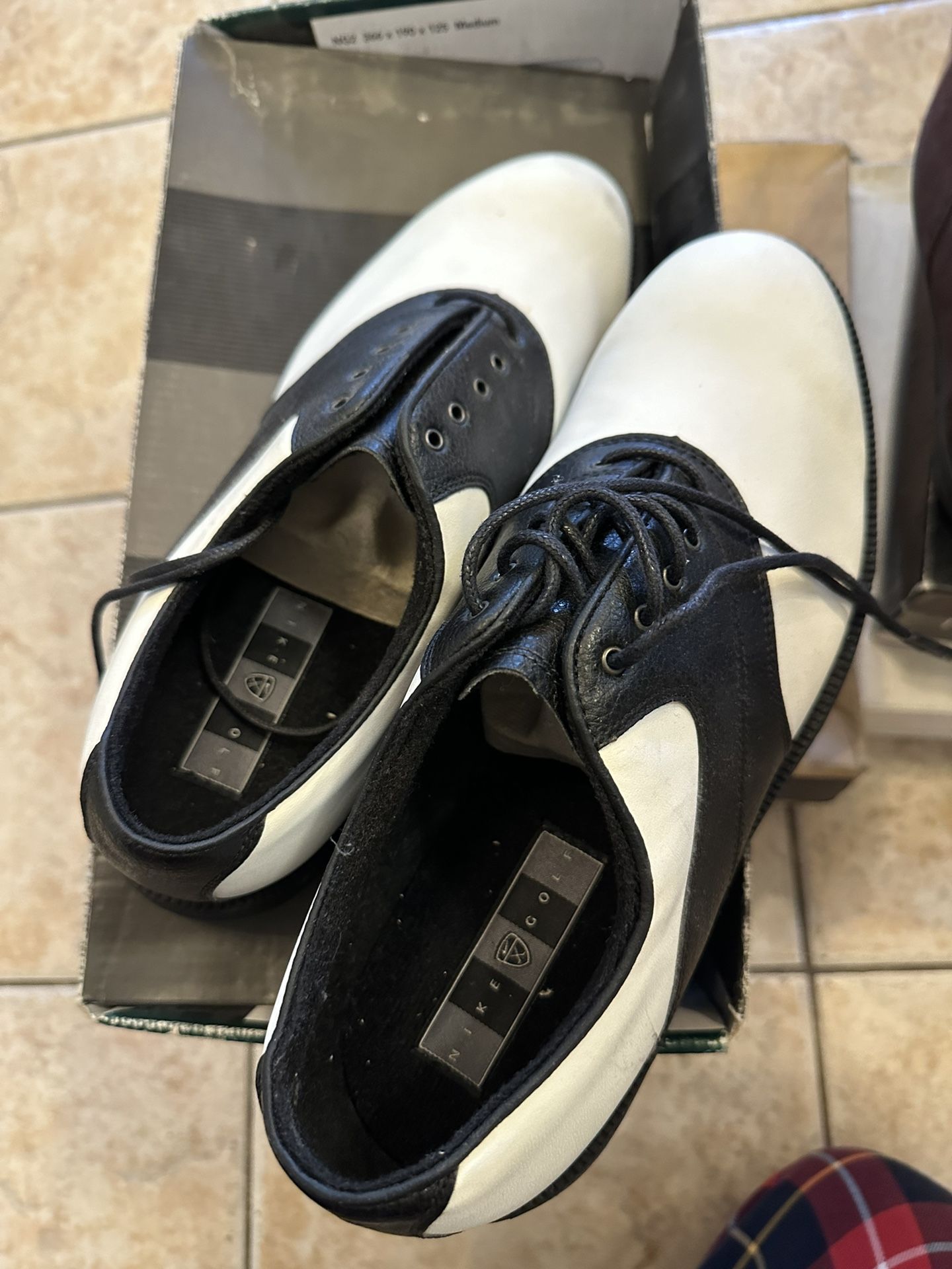 Vintage Nike Golf Shoes Size 8.5 Black White Leather Classic Sport Footwear In Box