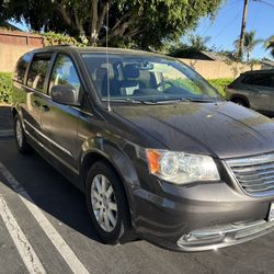 2016 Chrysler Town & Country
