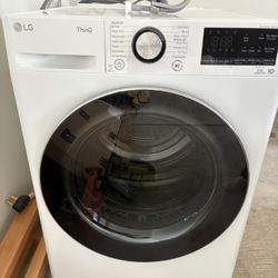 LG - 2.4 Cu. Ft. High-Efficiency Stackable Smart Front Load Washer & Dryer with Steam and Built-In Intelligence/ Bluetooth 