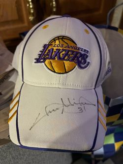 Chrs Mims autograph laker hat #31