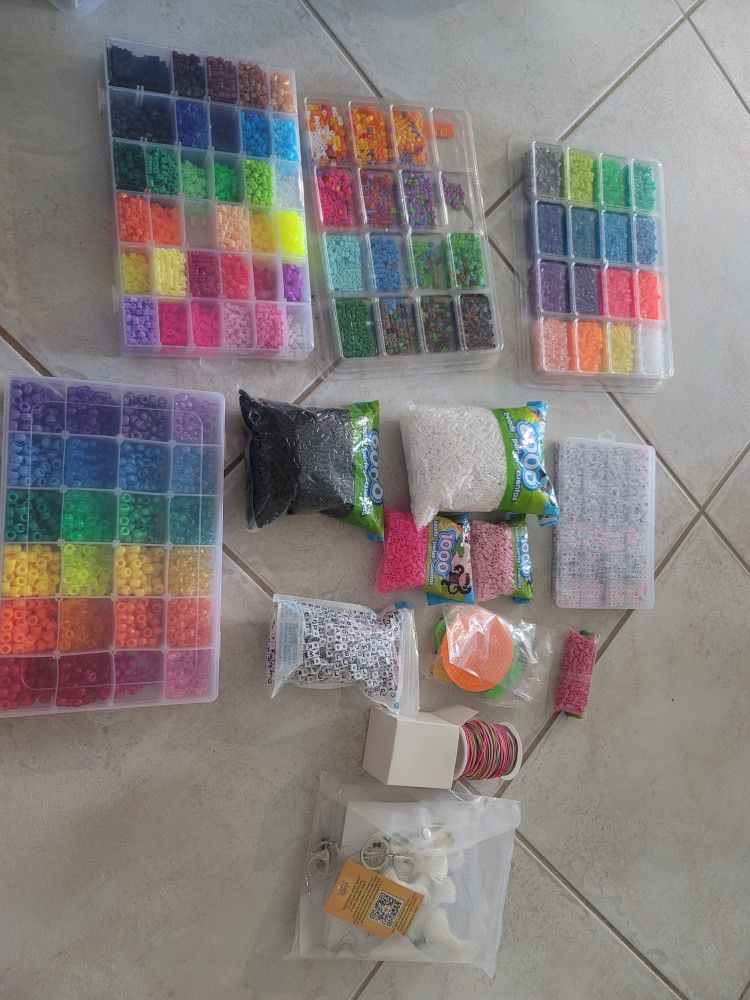 Perlers And Braclet Letters And String Kit