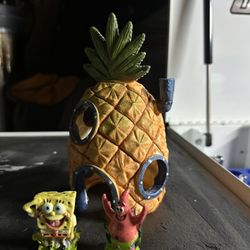 Fish Tank SpongeBob Decor