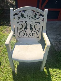 PLASTIC CHAIR BUNDLE