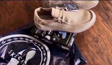 New Kids Skechers Size 4.5