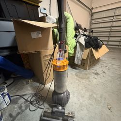 Dyson Vacuum 