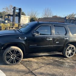 Parts 2007 Cadillac Escalade For Parts Only 