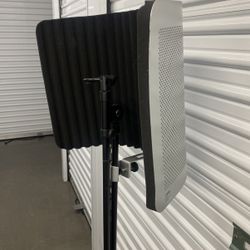 Voice Microphone Shield With Mic stand - Studio equipment 