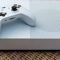 Xbox And a Lot Of Games