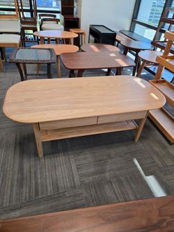 100% Solid Wood Coffee Table for Living Room, 2-Tier Living Room Table with 2 Drawers and Shelf Storage, Mid Century Modern Coffee Table for Home (Oak