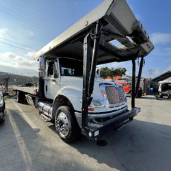 4 car hauler - 2 Level Tow Truck - 2013 International MA035