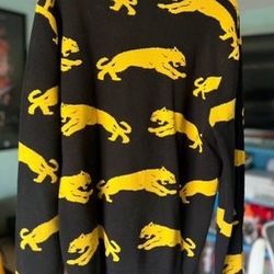 FOREVER 21 Black / Yellow Panthers Crewneck Long Sleeves Sweater UNISEX L