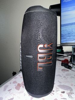 JBL Charge 5