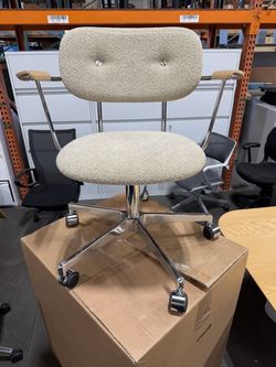 AUDO Copenhagen CO TASK CHAIR With ARMREST, ALUMINUM POLISHED STAR BASE With SOFT CASTERS