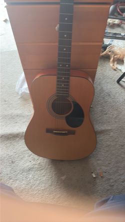 Jasmine S35 Acoustic guitar  with case