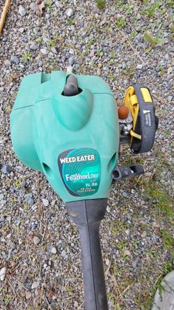 Weed eater feather lite FL 26