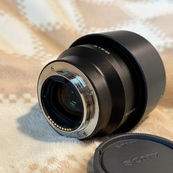 Sony FE 85mm f/1.8