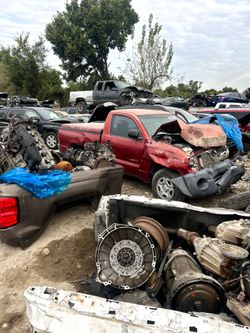2010 Toyota Tacoma Motor 2.7 Parts Only $25