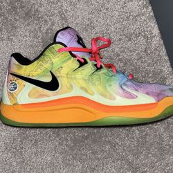 Kd 17 Nike rainbow 8.5