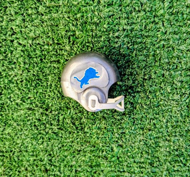 Vintage Hard Plastic DETROIT LIONS Mini Gumball Toy Charm Football Helmet OPI
