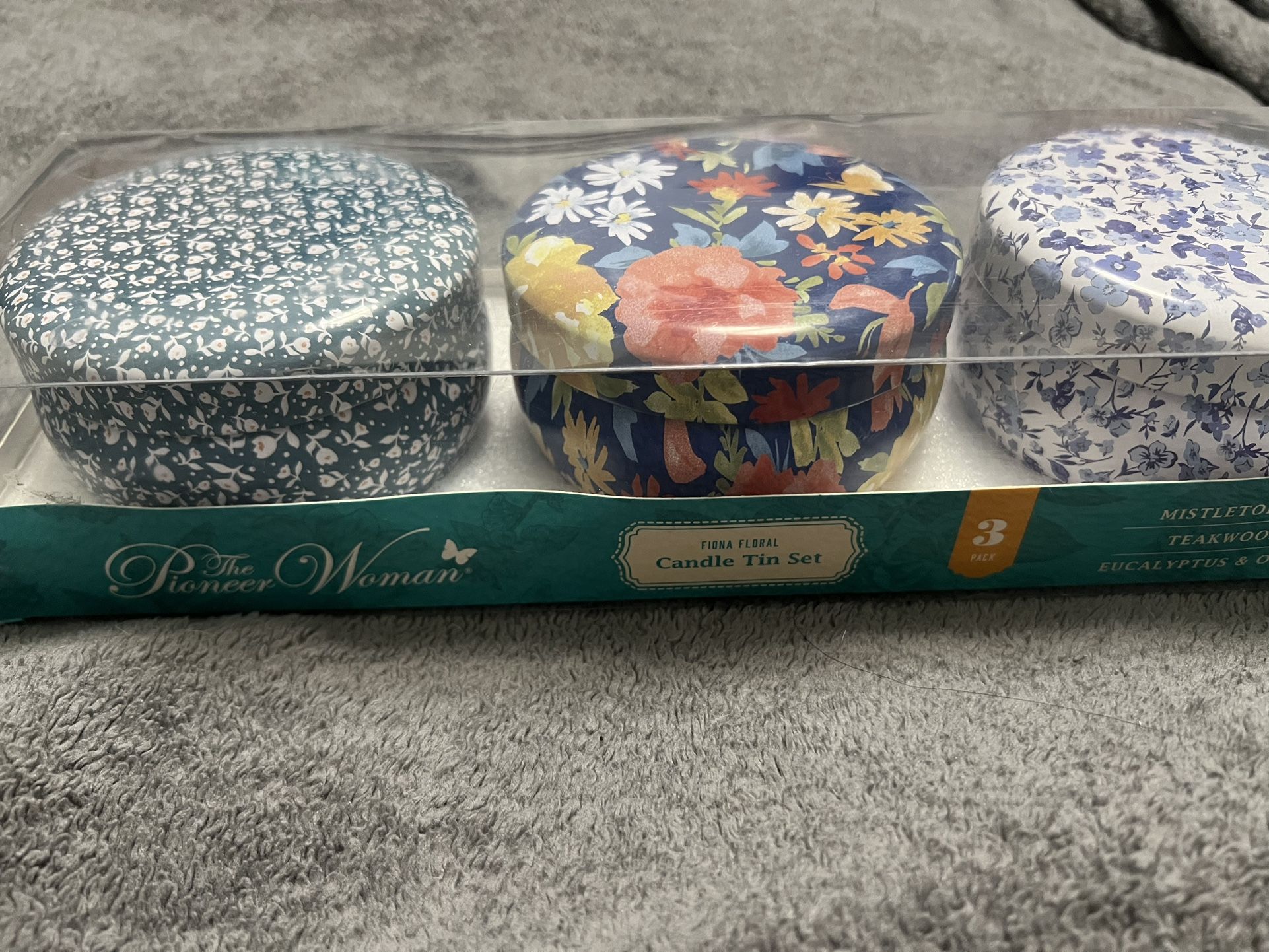 The Pioneer Women 3 Piece Candle Tin Set