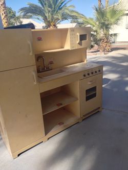 KIDS PLAY KITCHEN