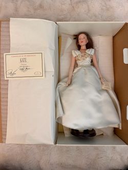 Kate Debutante Item #50101 “KATE My Friends” Designed by Robert Tonner The Family Company