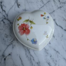 Heart Shape Jewelry Box
